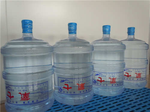 Ͱװ���ô���ˮ